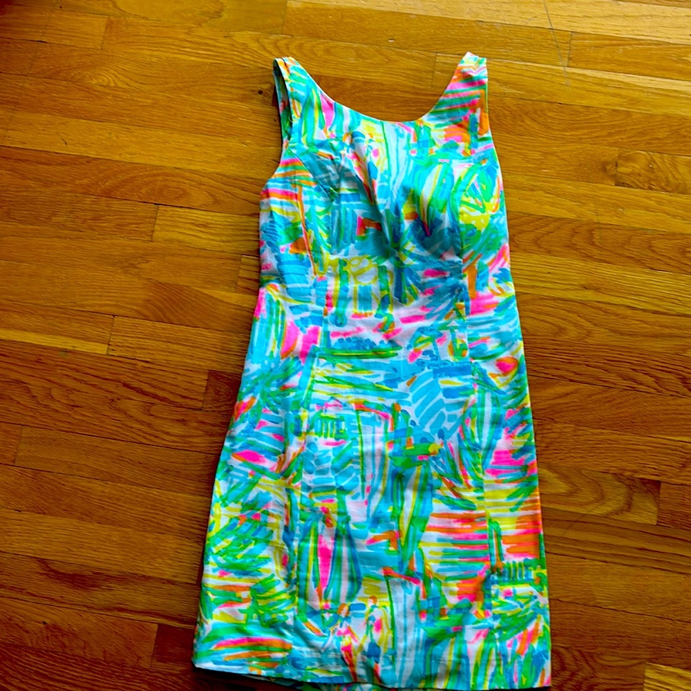Lilly Pulitzer cotton tie back vibrant dress. Worn once.